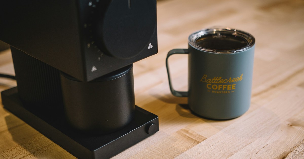 コーヒーカップ(カフェインのイメージ)